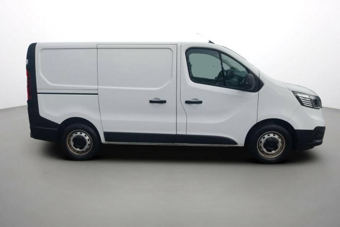 Vente en ligne Renault Trafic 3 Fourgon TRAFIC FGN L1H1 2800 KG BLUE DCI 130 au prix de 22 990 €