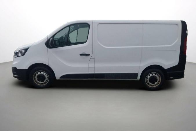 Vente en ligne Renault Trafic 3 Fourgon TRAFIC FGN L1H1 2800 KG BLUE DCI 130 au prix de 22 990 €
