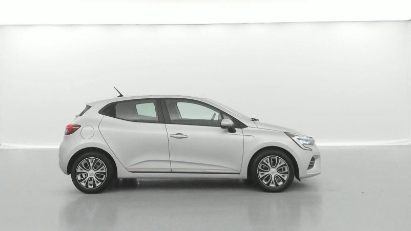 Vente en ligne Renault Clio 5 Clio E-Tech 140 - 21N au prix de 17 490 €