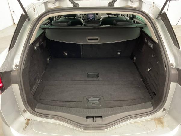 Vente en ligne Renault Megane 4 Estate  Blue dCi 115 EDC au prix de 25 480 €