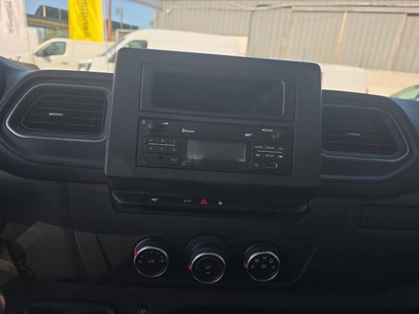 Vente en ligne Renault Master Benne MASTER BENNE 3.5T L2  DCI 130 au prix de 24 870 €