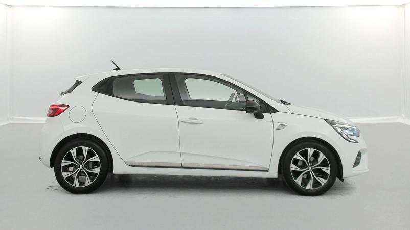 Vente en ligne Renault Clio 5 Clio TCe 90 - 21N au prix de 15 490 €