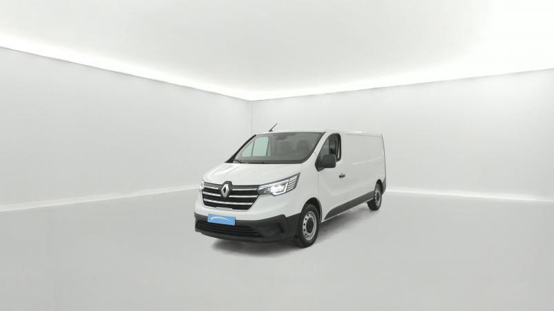 Vente en ligne Renault Trafic 3 Fourgon TRAFIC FGN L2H1 3000 KG BLUE DCI 130 au prix de 26 990 €