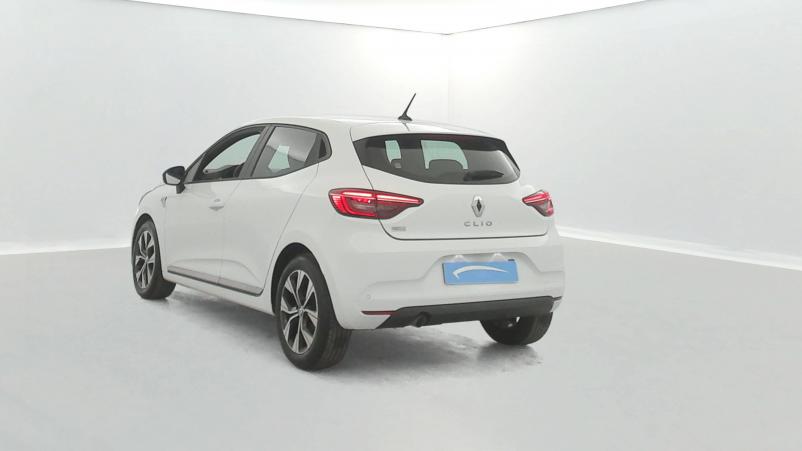 Vente en ligne Renault Clio 5 Clio TCe 90 - 21N au prix de 15 490 €