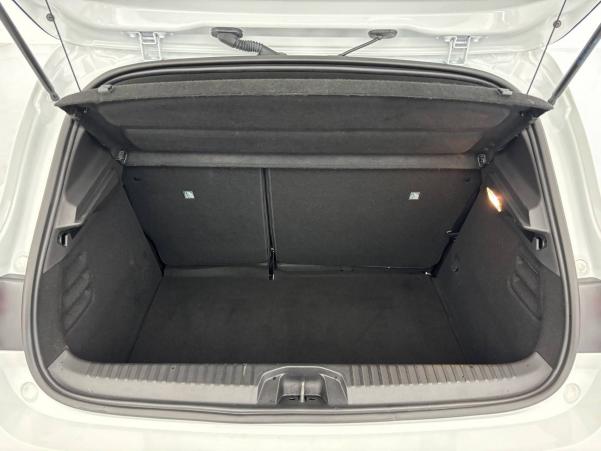 Vente en ligne Renault Clio 5 Clio TCe 90 - 21N au prix de 15 490 €