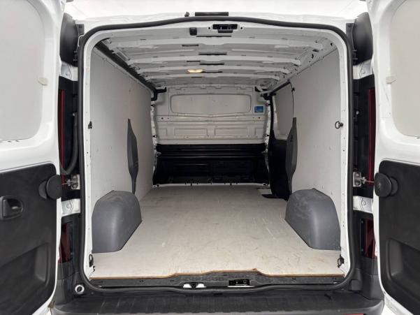 Vente en ligne Renault Trafic 3 Fourgon TRAFIC FGN L2H1 3000 KG BLUE DCI 130 au prix de 26 990 €