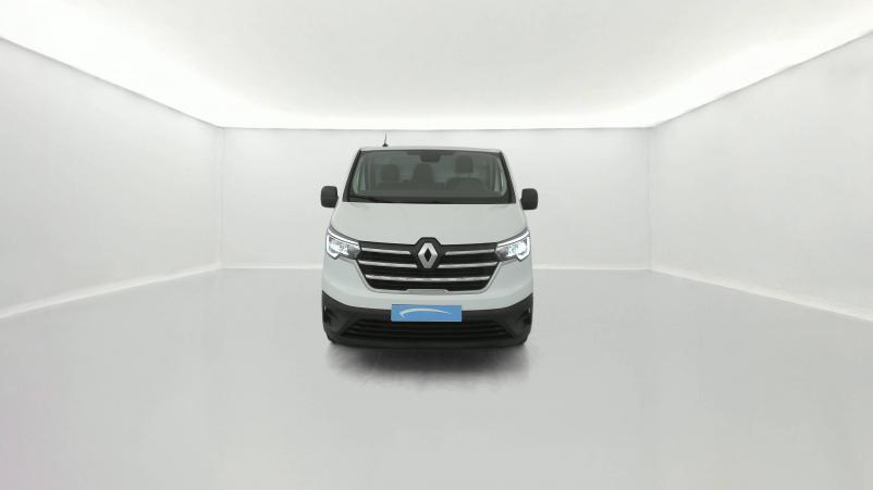 Vente en ligne Renault Trafic 3 Fourgon TRAFIC FGN L2H1 3000 KG BLUE DCI 130 au prix de 26 990 €