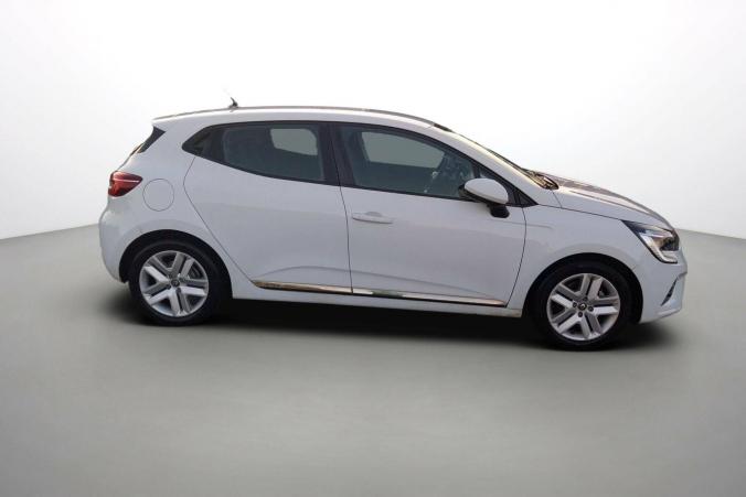 Vente en ligne Renault Clio 5 Clio E-Tech 140 - 21N au prix de 16 990 €
