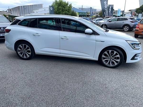 Vente en ligne Renault Megane 4 Estate  Blue dCi 115 EDC au prix de 22 490 €