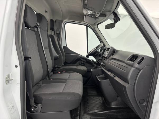 Vente en ligne Renault Master 3 Châssis Cabine MASTER BENNE COFFRE CC PROP RJ3500 L3 DCI 130 au prix de 27 990 €