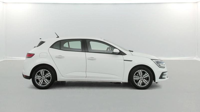 Vente en ligne Renault Megane 4  Blue dCi 115 au prix de 17 850 €