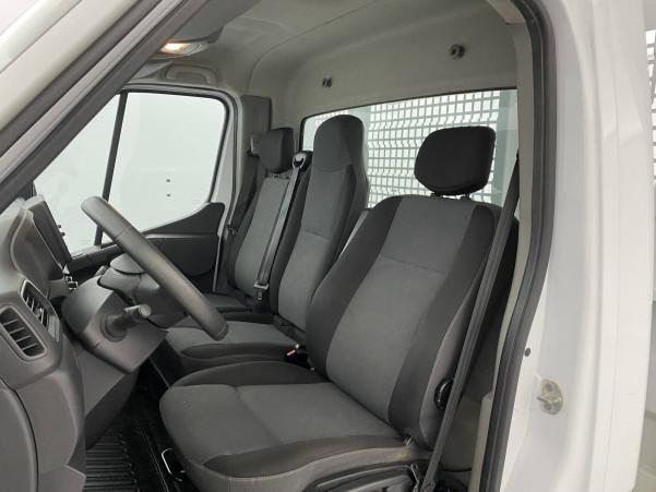 Vente en ligne Renault Master 3 Châssis Cabine MASTER BENNE CC PROP RJ3500 PAF AR COURT L2 DCI 130 au prix de 27 990 €