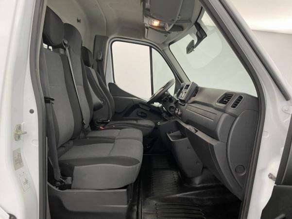 Vente en ligne Renault Master 3 Châssis Cabine MASTER BENNE CC PROP RJ3500 PAF AR COURT L2 DCI 130 au prix de 27 990 €