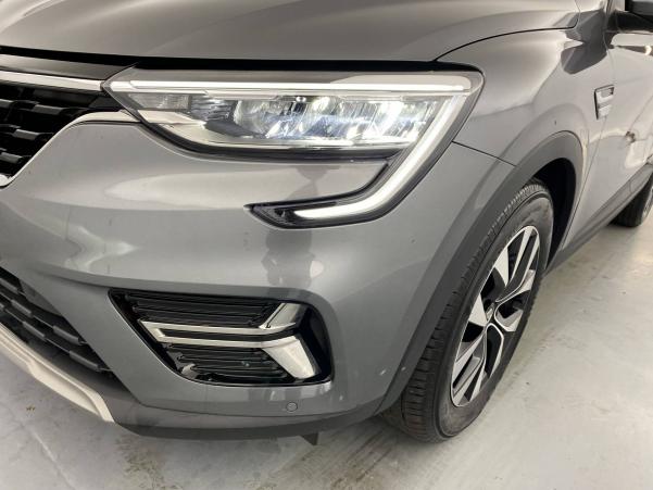 Vente en ligne Renault Arkana  E-Tech hybride 145 - 22 au prix de 21 990 €