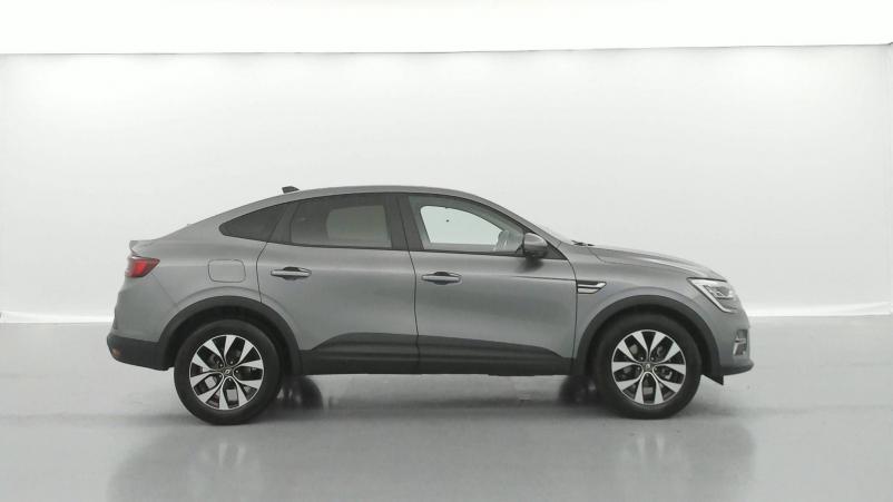 Vente en ligne Renault Arkana  E-Tech hybride 145 - 22 au prix de 21 990 €