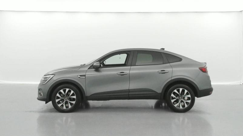 Vente en ligne Renault Arkana  E-Tech hybride 145 - 22 au prix de 21 990 €
