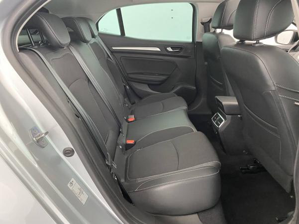 Vente en ligne Renault Megane 4  Blue dCi 115 EDC au prix de 22 870 €