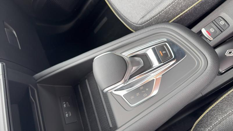 Vente en ligne Renault Symbioz  E-Tech full hybrid 145 au prix de 34 600 €