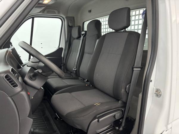 Vente en ligne Renault Master 3 Châssis Cabine MASTER BENNE CC PROP RJ3500 PAF AR COURT L2 DCI 130 au prix de 27 490 €