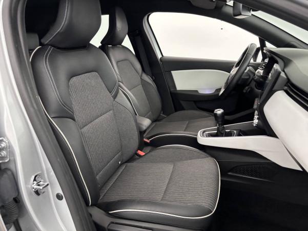 Vente en ligne Renault Clio 5 Clio Blue dCi 100 - 21N au prix de 12 470 €