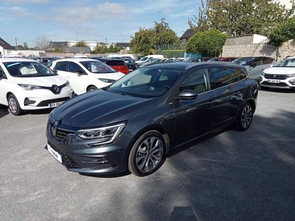 Vente en ligne Renault Megane 4 Estate  E-Tech plug-in hybrid 160 au prix de 26 990 €