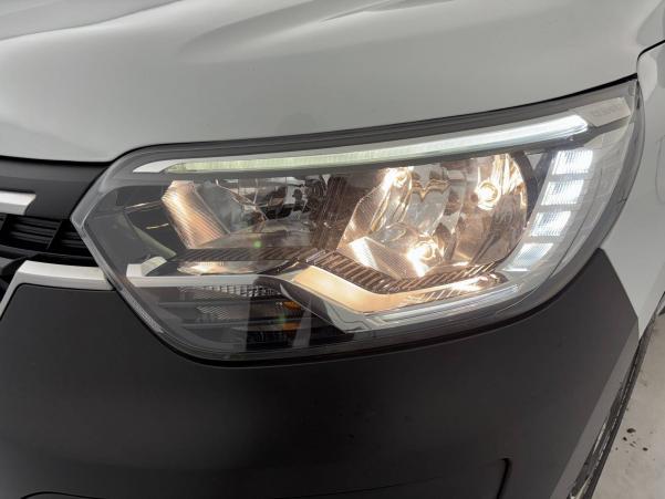 Vente en ligne Renault Express Van  BLUE DCI 95 au prix de 12 790 €