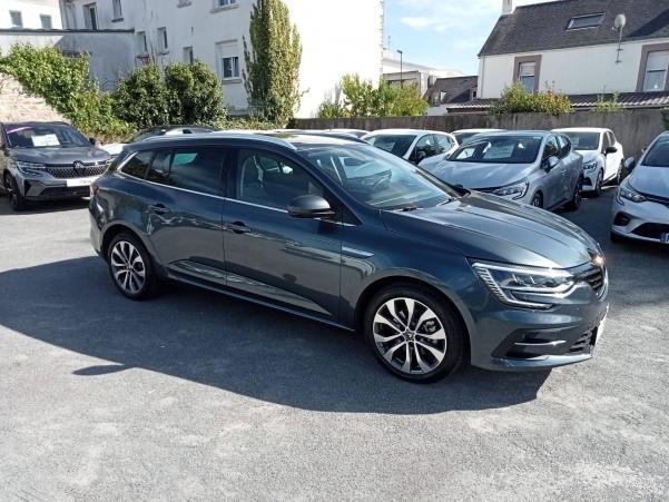 Vente en ligne Renault Megane 4 Estate  E-Tech plug-in hybrid 160 au prix de 26 990 €