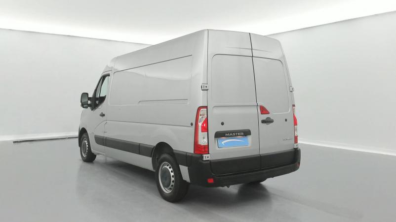 Vente en ligne Renault Master 3 Fourgon MASTER FGN TRAC F3300 L2H2 BLUE DCI 135 au prix de 31 990 €