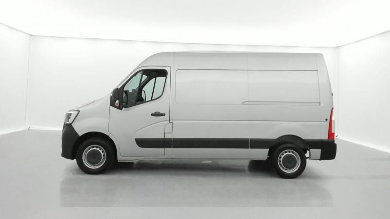 Vente en ligne Renault Master 3 Fourgon MASTER FGN TRAC F3300 L2H2 BLUE DCI 135 au prix de 31 990 €