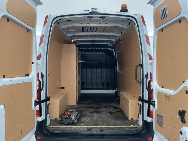 Vente en ligne Renault Master 3 Fourgon MASTER FGN TRAC F3500 L2H2 ENERGY DCI 150 au prix de 25 990 €