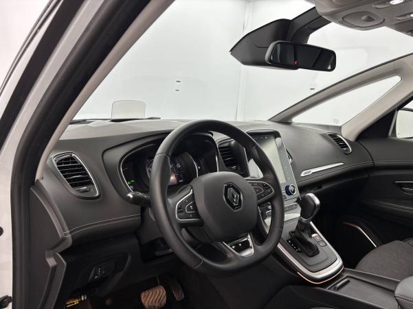 Vente en ligne Renault Grand Scenic 4 Grand Scenic TCe 140 EDC au prix de 24 870 €