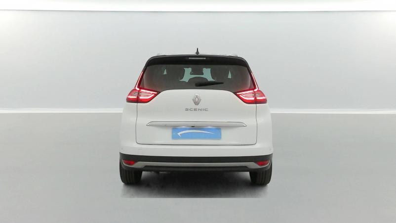 Vente en ligne Renault Grand Scenic 4 Grand Scenic TCe 140 EDC au prix de 24 870 €