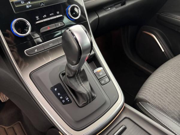 Vente en ligne Renault Grand Scenic 4 Grand Scenic TCe 140 EDC au prix de 24 870 €