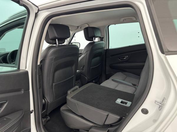 Vente en ligne Renault Grand Scenic 4 Grand Scenic TCe 140 EDC au prix de 24 870 €