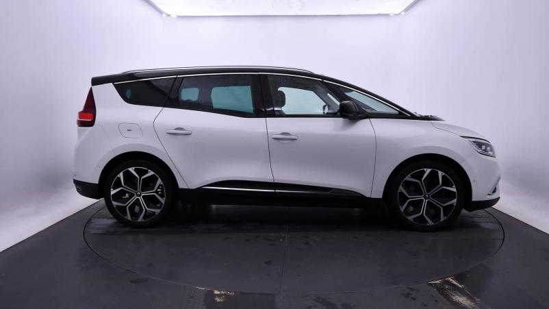 Vente en ligne Renault Grand Scenic 4 Grand Scenic TCe 140 EDC au prix de 24 870 €
