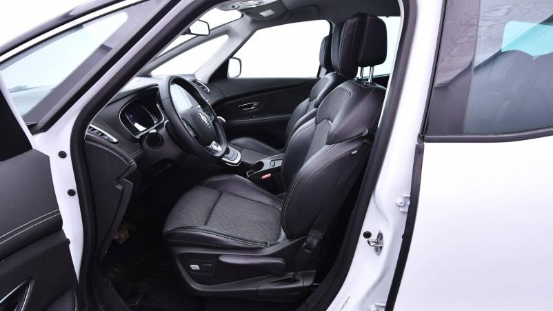 Vente en ligne Renault Grand Scenic 4 Grand Scenic TCe 140 EDC au prix de 24 870 €