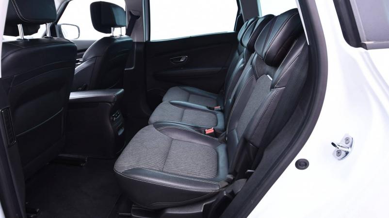 Vente en ligne Renault Grand Scenic 4 Grand Scenic TCe 140 EDC au prix de 24 870 €