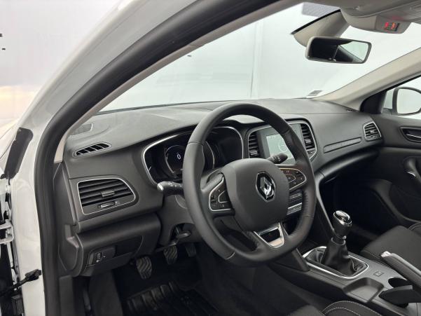 Vente en ligne Renault Megane 4 Mégane IV Berline Blue dCi 95 au prix de 16 490 €