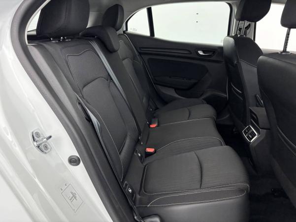 Vente en ligne Renault Megane 4 Mégane IV Berline Blue dCi 95 au prix de 16 490 €