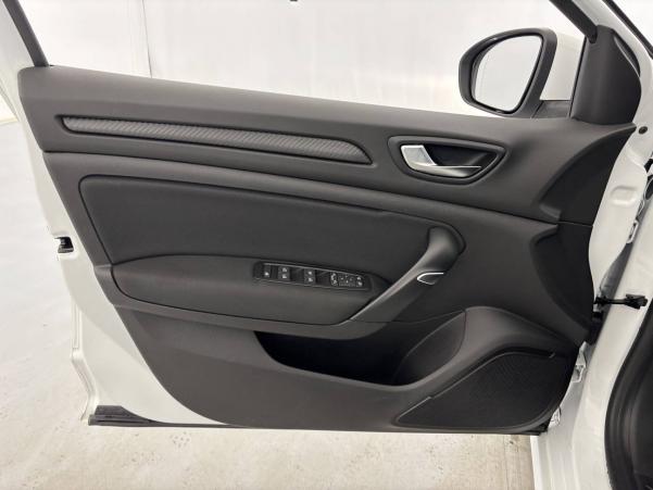 Vente en ligne Renault Megane 4 Mégane IV Berline Blue dCi 95 au prix de 16 490 €