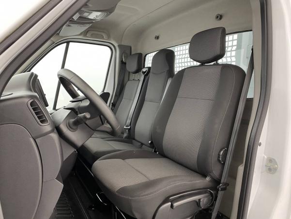 Vente en ligne Renault Master 3 Châssis Cabine MASTER CC PROP RJ3500 PAF AR COURT L2 DCI 130 au prix de 29 990 €