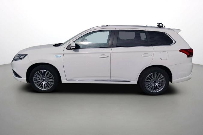 Vente en ligne Mitsubishi Outlander Outlander 2.4l PHEV Twin Motor 4WD au prix de 19 990 €