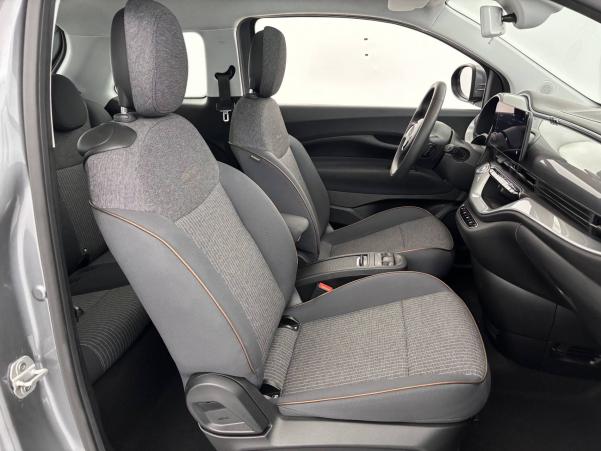Vente en ligne Fiat 500 électrique 500 e 118 ch au prix de 13 870 €