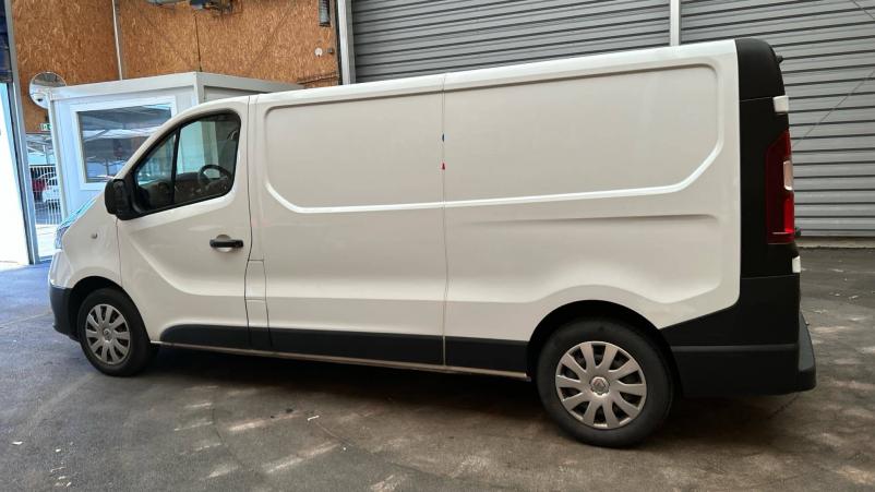 Vente en ligne Renault Trafic 3 Fourgon TRAFIC FGN L2H1 1300 KG DCI 120 au prix de 21 290 €