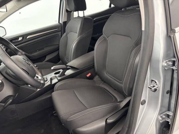 Vente en ligne Renault Megane 4 Mégane IV Berline Blue dCi 115 au prix de 16 990 €