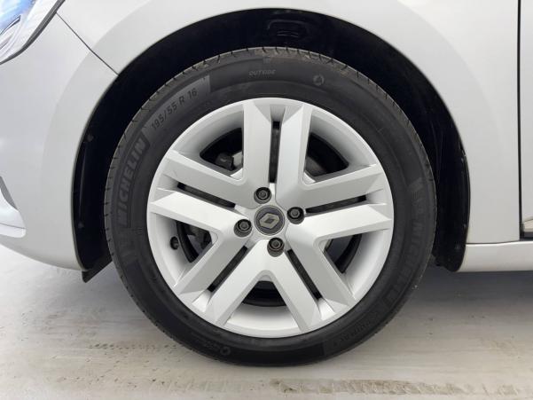 Vente en ligne Renault Clio 5 Clio Blue dCi 85 au prix de 12 770 €