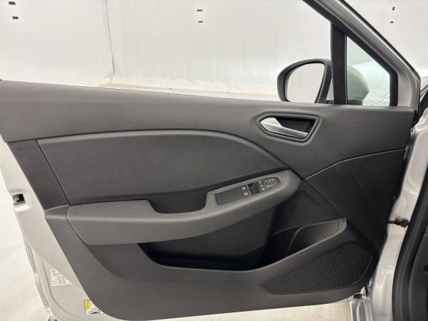 Vente en ligne Renault Clio 5 Clio Blue dCi 85 au prix de 12 770 €