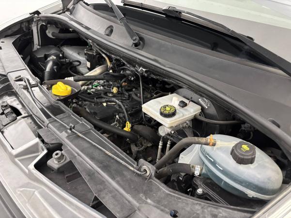 Vente en ligne Renault Master Fourgon  dci 130 BENNE AVEC COFFRE au prix de 22 950 €