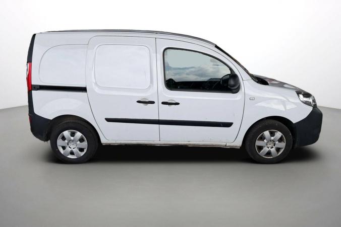 Vente en ligne Renault Kangoo Express  BLUE DCI 95 au prix de 13 990 €