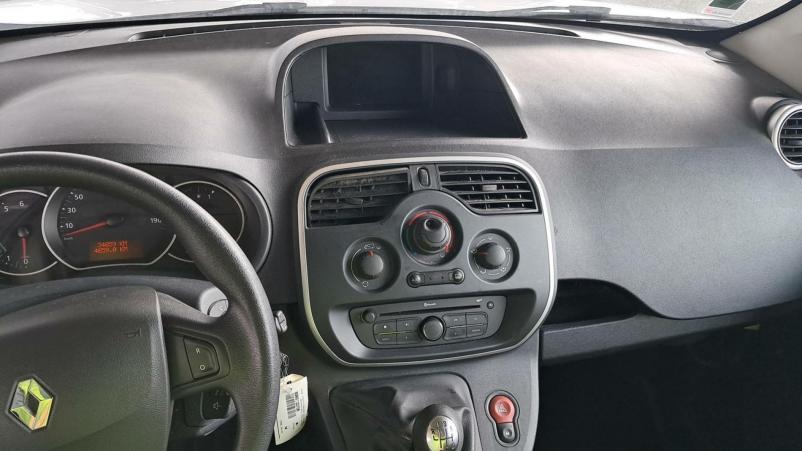 Vente en ligne Renault Kangoo Express  BLUE DCI 95 au prix de 13 990 €